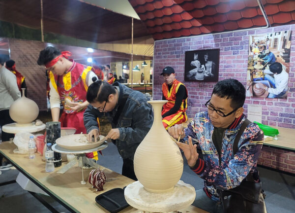 Preserving core values key to sustainable craft village tourism: Insiders