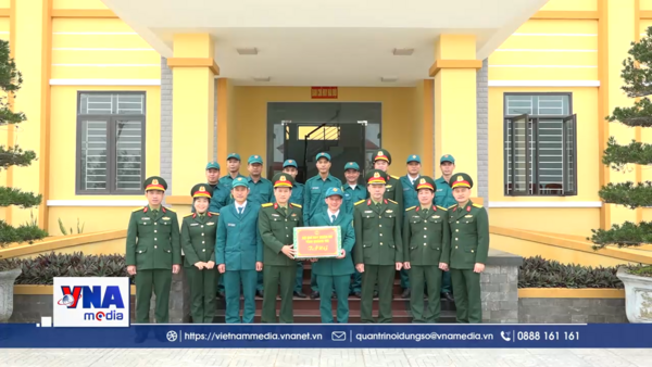 Động viên cán bộ, chiến sĩ làm nhiệm vụ trên biển dịp Tết Nguyên đán