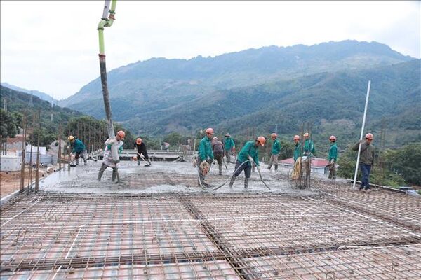 Vượt giá rét, đẩy nhanh tiến độ trường nội trú biên giới Lai Châu