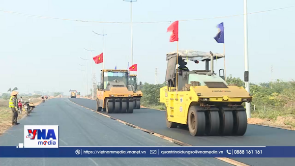 Thi đua lao động trên công trường Vành đai 4 chào mừng Đại hội Đảng XIV