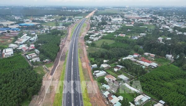 Đại hội XIV của Đảng: Sức lan tỏa từ hạ tầng giao thông