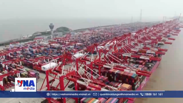 Việt Nam lọt Top 15 cường quốc thương mại thế giới