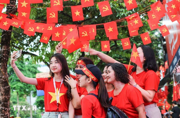 Đưa Nghị quyết thành hành động: Dân là gốc - thước đo của mọi quyết sách