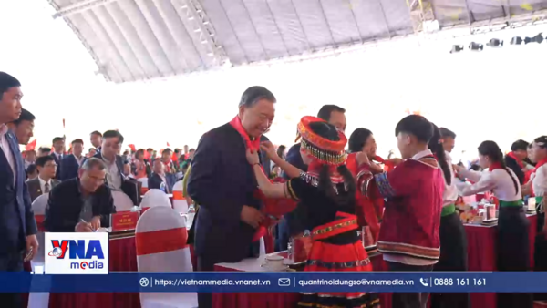 Tổng Bí thư dự lễ khánh thành Trường Nội trú Si Pa Phìn