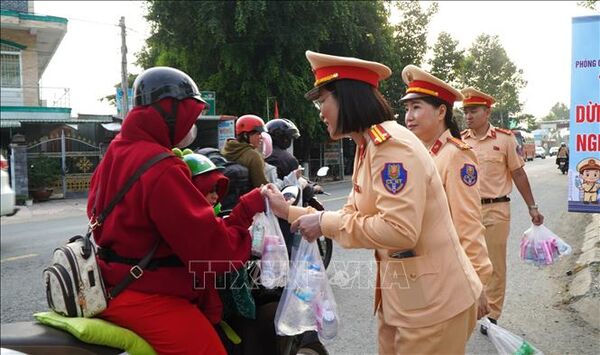 Trạm dừng chân nghĩa tình 