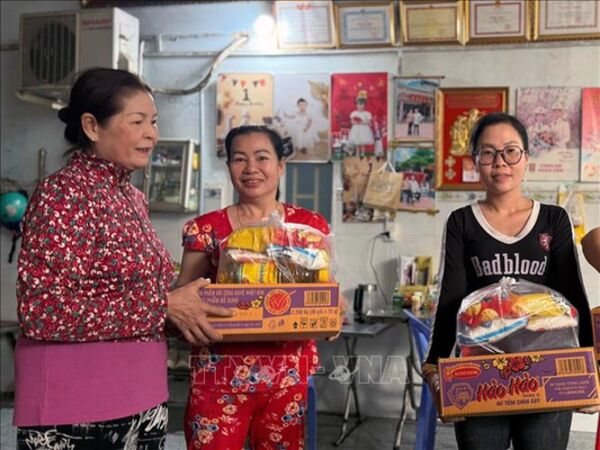 Tết nơi xóm trọ