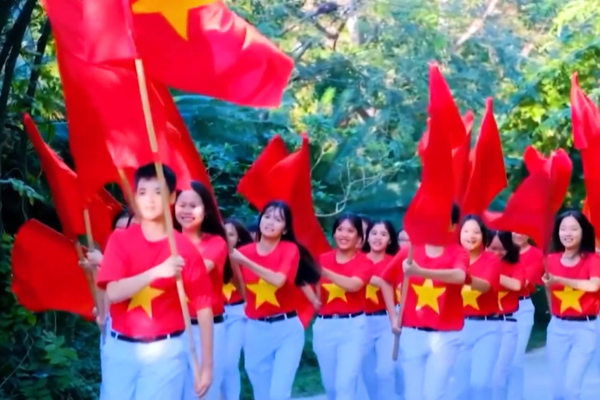 <b>Chung sức đồng lòng, hiện thức hóa khát vọng phát triển đất nước giàu mạnh, thịnh vượng</b>