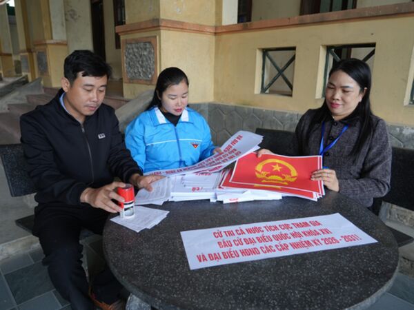 Bầu cử Quốc hội và HĐND: Vùng cao Nghệ An dồn lực cho ngày bầu cử
