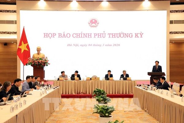 Kiên định mục tiêu ổn định kinh tế, thúc đẩy tăng trưởng từ 10% trở lên