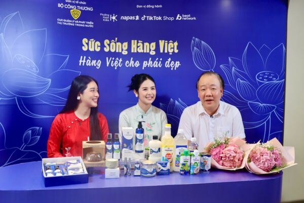 Cục trưởng Trần Hữu Linh, Hoa hậu Ngọc Hân ‘lên sóng’ Sức sống hàng Việt