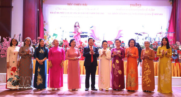 Ao dai helps promote Vietnamese culture in Laos