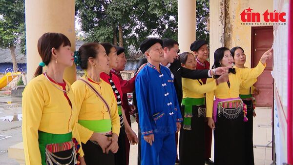 Đồng bào dân tộc thiểu số ở Hà Nội rộn ràng chuẩn bị ‘ngày hội non sông’