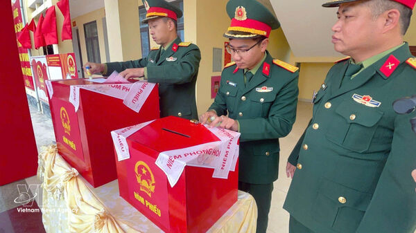 Early voting held on frontline islands, at border guard stations