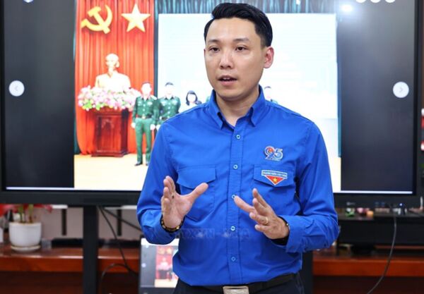 Dynamic and creative Youth Union Secretary in digital transformation era