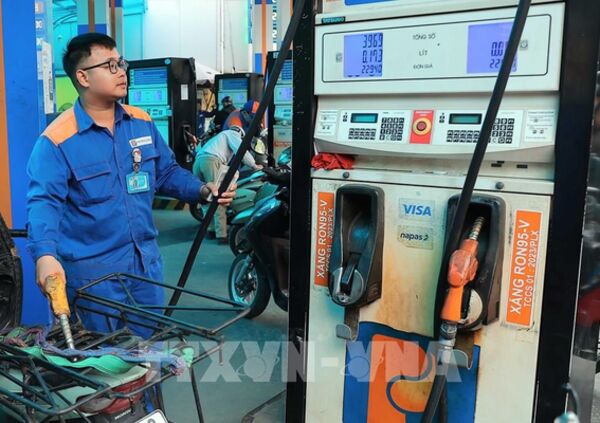 Thêm lực đỡ cho người dân, doanh nghiệp từ giảm nhanh thuế xăng dầu