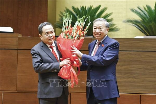 Trọng trách tăng tốc ‘khơi thông’ thể chế