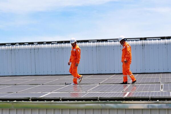 Khuyến khích năng lượng tái tạo, giảm áp lực điện khu vực phía Bắc