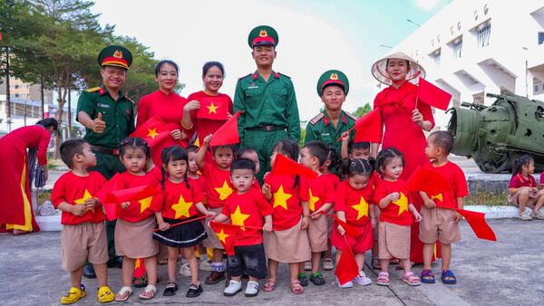 Ươm mầm tình yêu Tổ quốc qua hoạt động trải nghiệm tại đơn vị quân đội