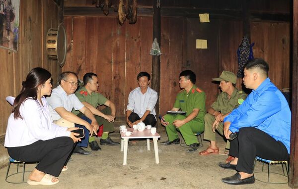 Building “drug-free communes” in the highlands of Lao Cai