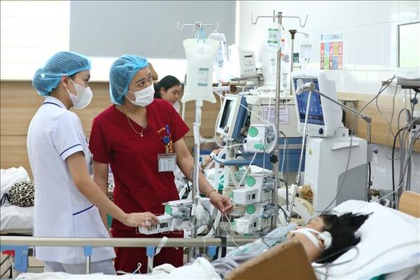 Nâng chất lượng y tế tuyến cơ sở, thay đổi tư duy khám, chữa bệnh