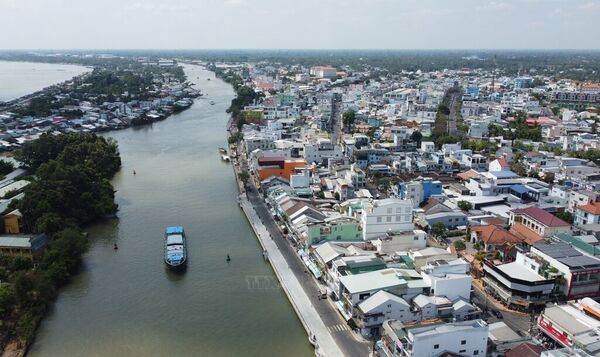 Sa Dec - Thriving city along Sa Giang River