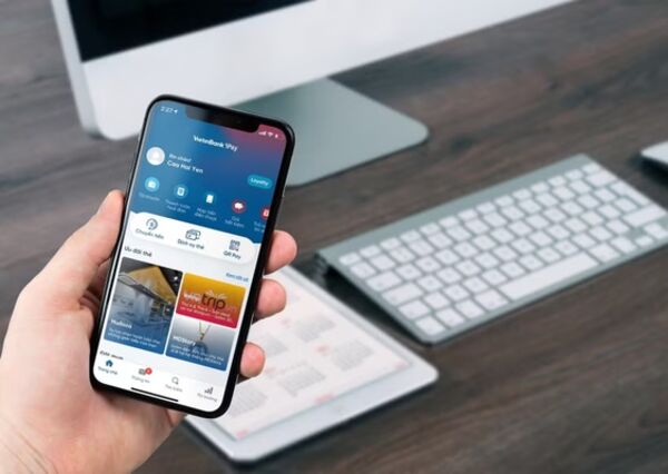 Banking sector accelerates digital shift, cashless payments surge