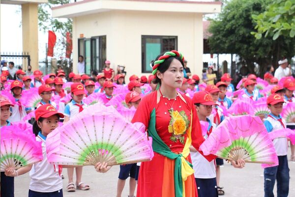 Gieo mầm văn hóa từ những làn điệu chèo