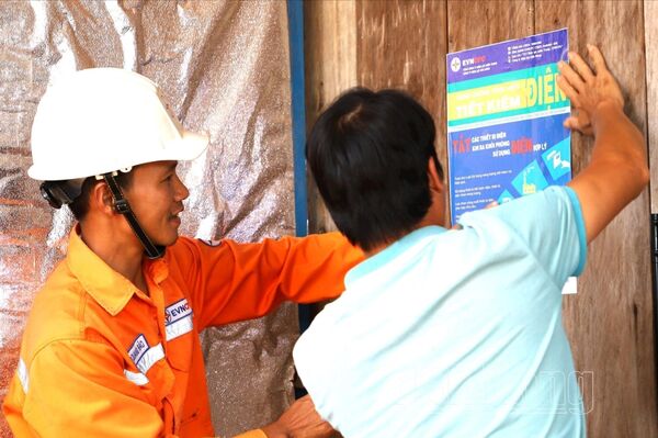 <b>Tiết kiệm để phát triển</b>