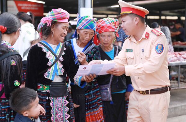 Lai Châu: Tuyên truyền, sát hạch cấp giấy phép lái xe cho đồng bào dân tộc thiểu số