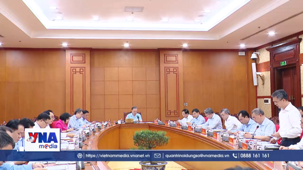 Khơi thông nguồn lực cho mô hình tăng trưởng mới