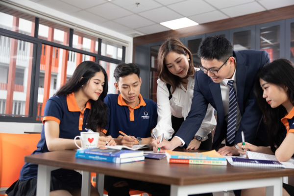 <b>Học để phụng sự Tổ quốc, phục vụ nhân dân, làm cho dân giàu, nước mạnh</b>