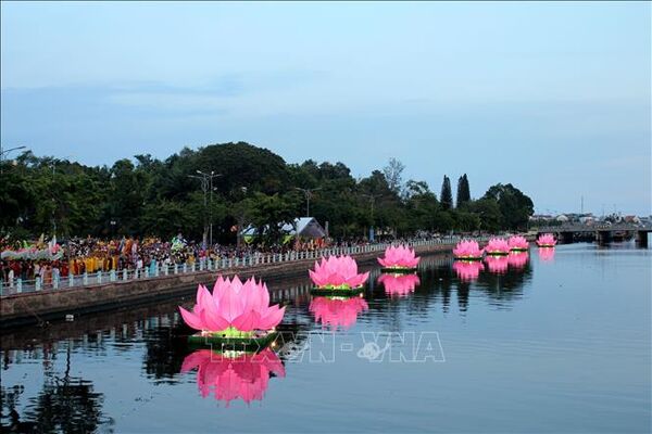 Tuần lễ Phật đản - rộng mở tự do tín ngưỡng tôn giáo cho mọi người dân