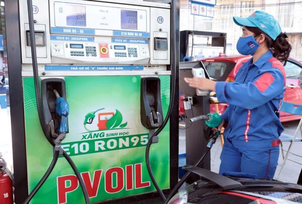 Xăng E10 chính thức thay thế xăng RON95 trên toàn quốc từ 1/6