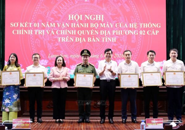 Lang Son reviews one year of implementing the two-tier local government model