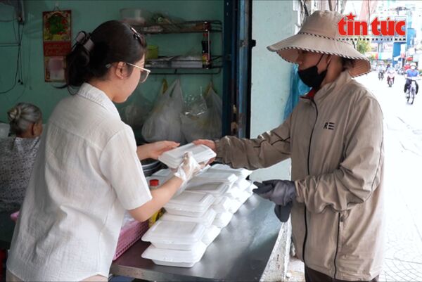 TP Hồ Chí Minh 50 năm mang tên Bác - Bài 4: Những hạt giống nghĩa tình được nhân rộng