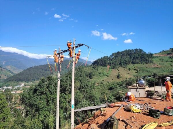 Chủ động phương án cung ứng điện đợt nắng nóng cao điểm cuối tháng 6