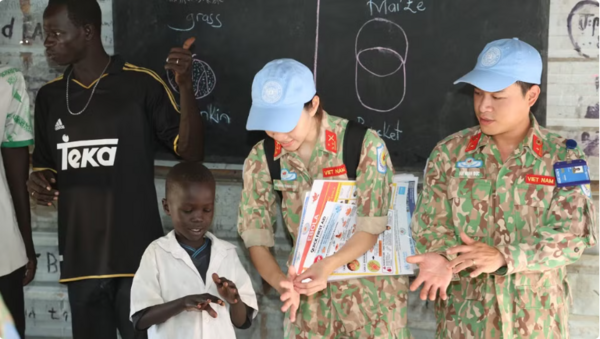 Vietnamese field hospital supports disease prevention efforts at South Sudan primary school