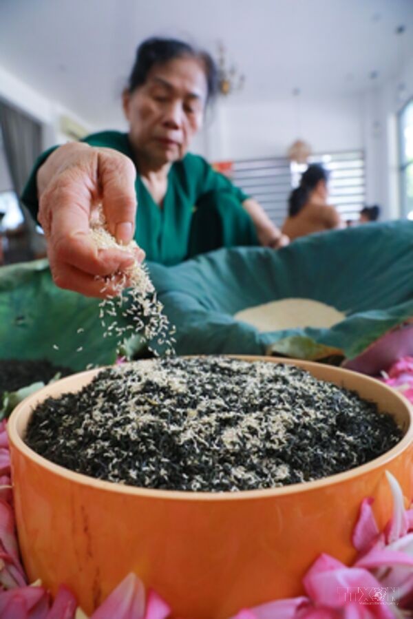 Tinh hoa nghề ướp trà sen Quảng An
