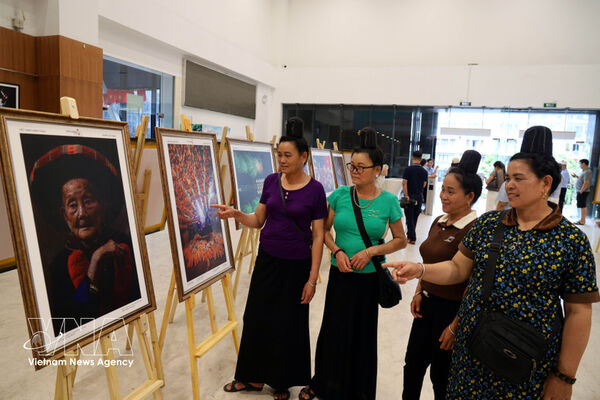 Over 200 award-winning photos, videos on show to celebrate Happy Vietnam