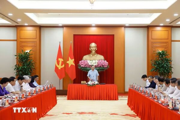 Tinh gọn bộ máy: Từ sắp xếp đến vận hành