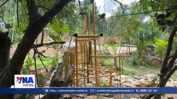 “Đàn nước” - Thanh âm độc đáo giữa đại ngàn Sơn Tây Hạ