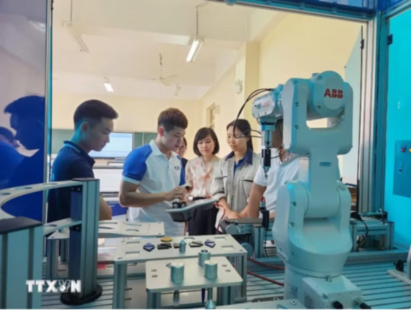 Gỡ nút thắt để giáo dục nghề nghiệp không còn là 