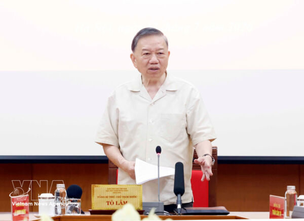 Top leader urges three major overhauls to reshape socialist culture in new era
