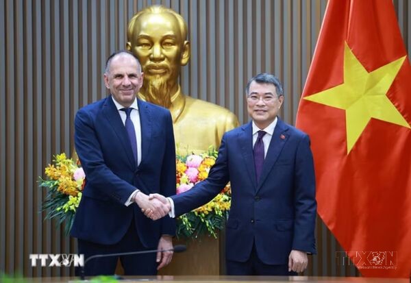 Đối ngoại mở rộng không gian phát triển đất nước