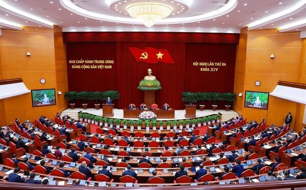 Khai mạc Hội nghị lần thứ ba Ban Chấp hành Trung ương Đảng khoá XIV