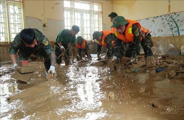 Điểm tựa của người dân vùng lũ Mường Than