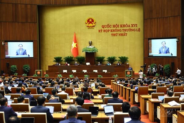 Top legislator urges legal reforms to support fast, sustainable development 