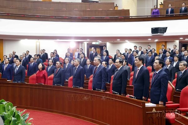 Kiên quyết trước thủ đoạn mới về “tự diễn biến”, 