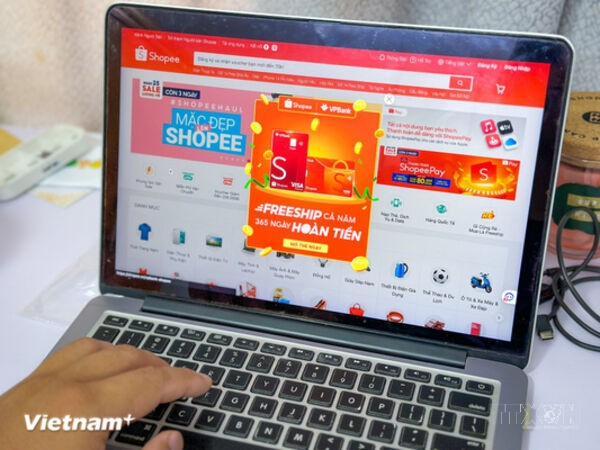 .VN domain helps narrow Vietnam’s e-commerce digital divide