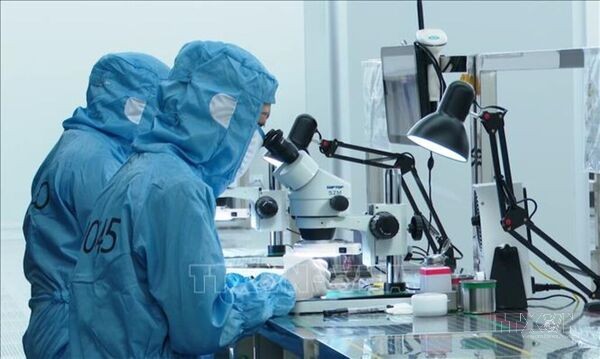 Từ tháo gỡ cơ chế đến tạo sản phẩm, công nghệ cụ thể